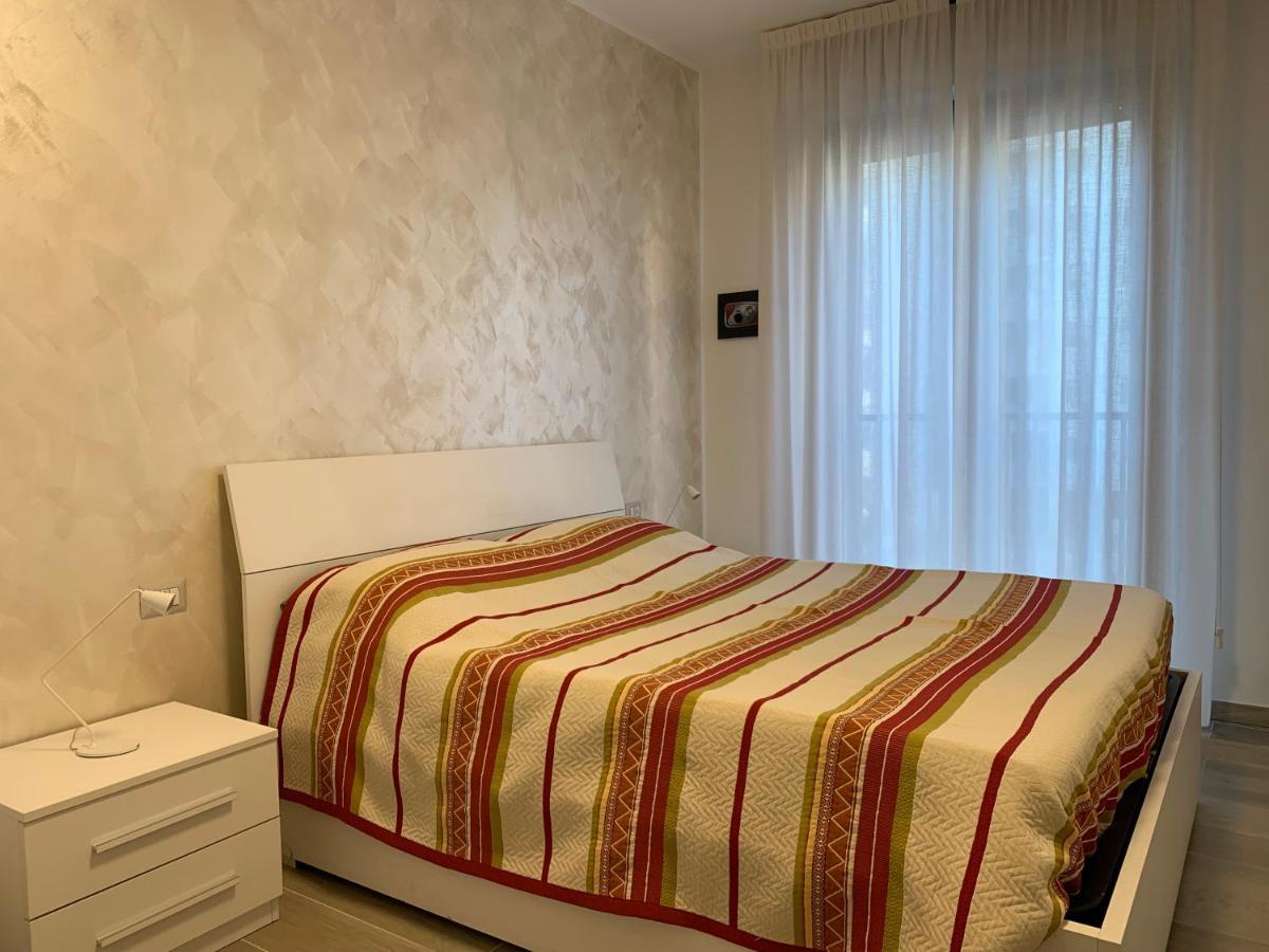 Trilocale In Zona Bocconi/Navigli Apartment มิลาน ภายนอก รูปภาพ